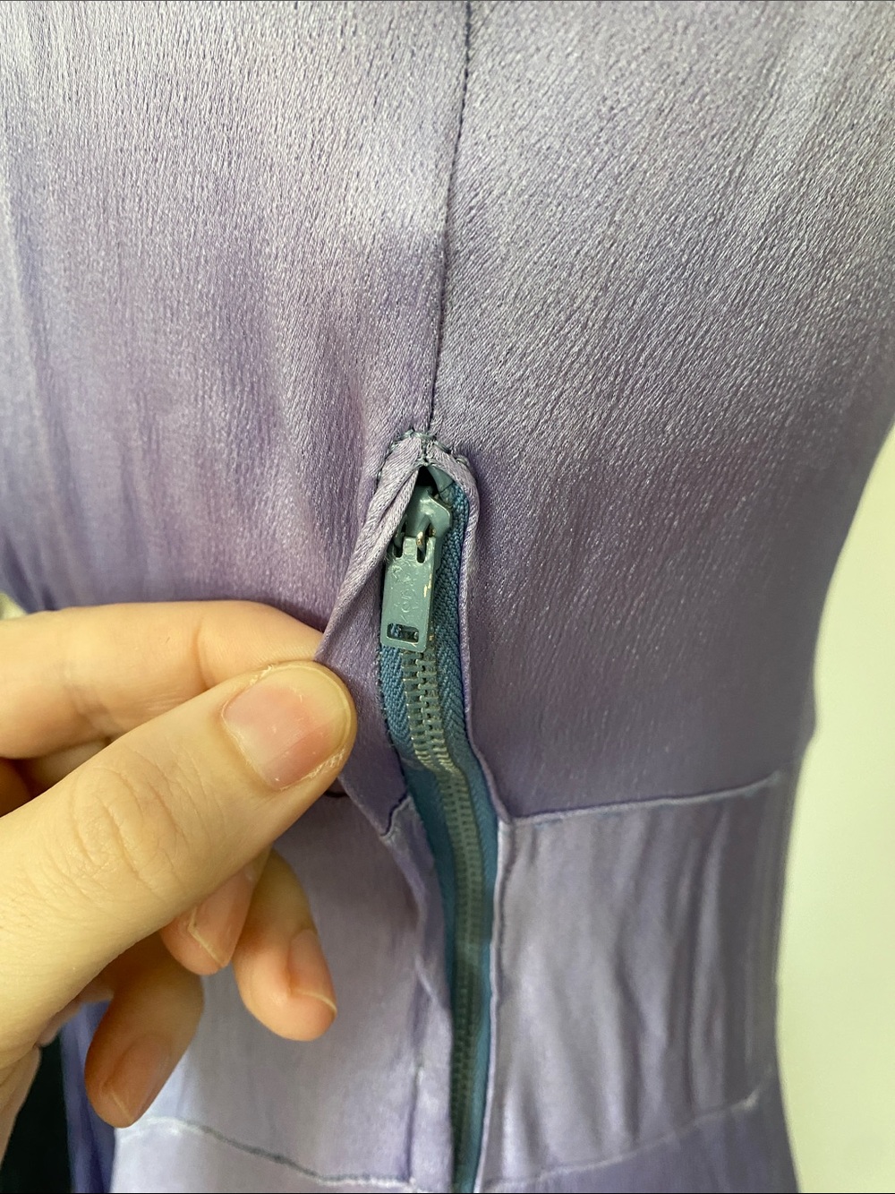 Vintage 1940s Purple Puff-Sleeve Midi Dress - Picture 15 of 16